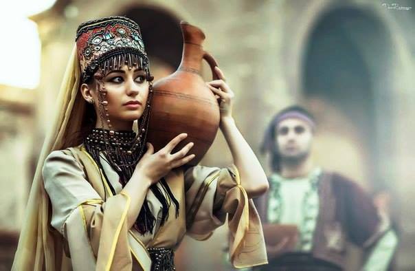 Тараз Армянский национальный костюм, Армянская культура